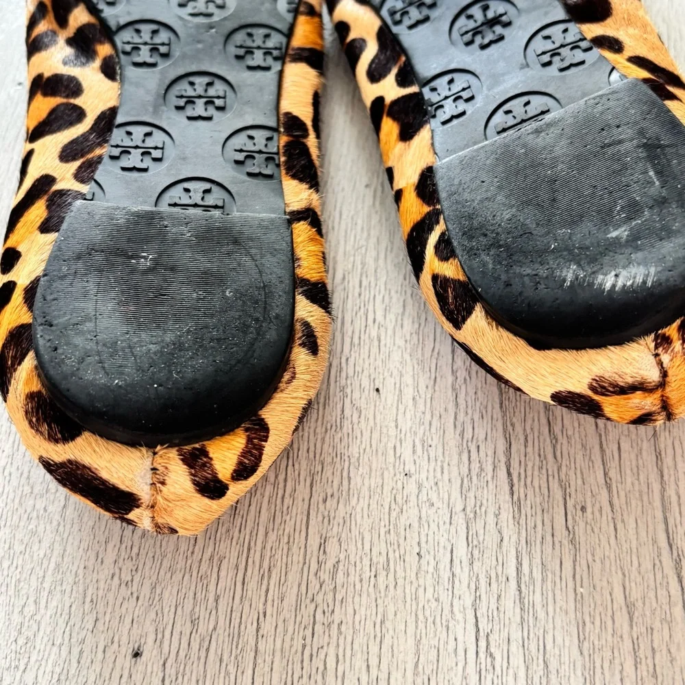 TORY BURCH Women’s Leopard Cuff Pony Hair Gold Logo REVA Ballet Flats Shoes 8.5 - Picture 9 of 10